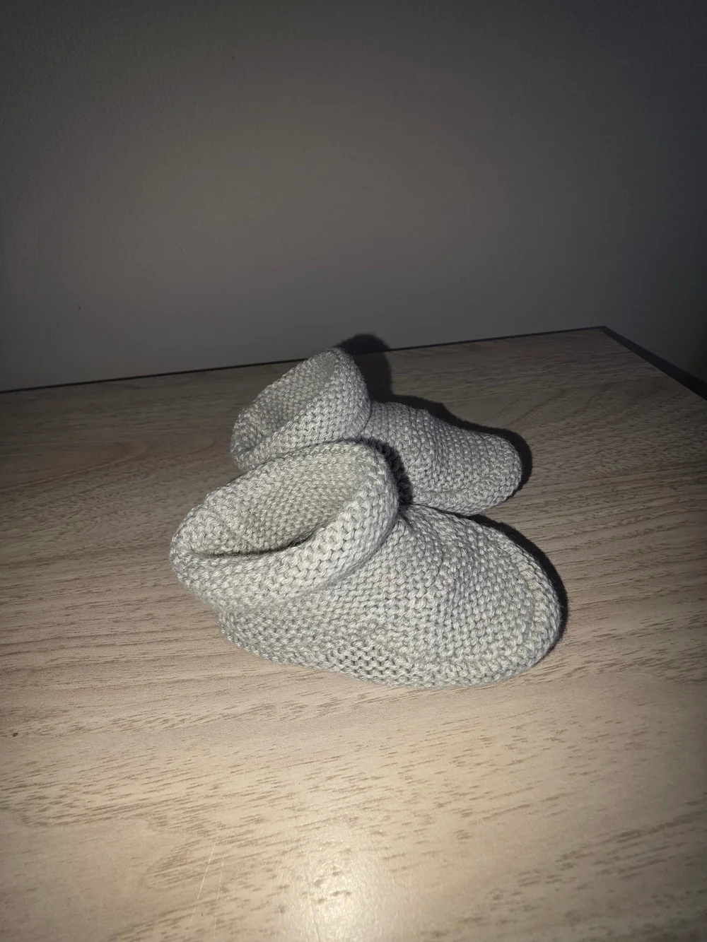GAP Baby Knitted Booties in Light Gray